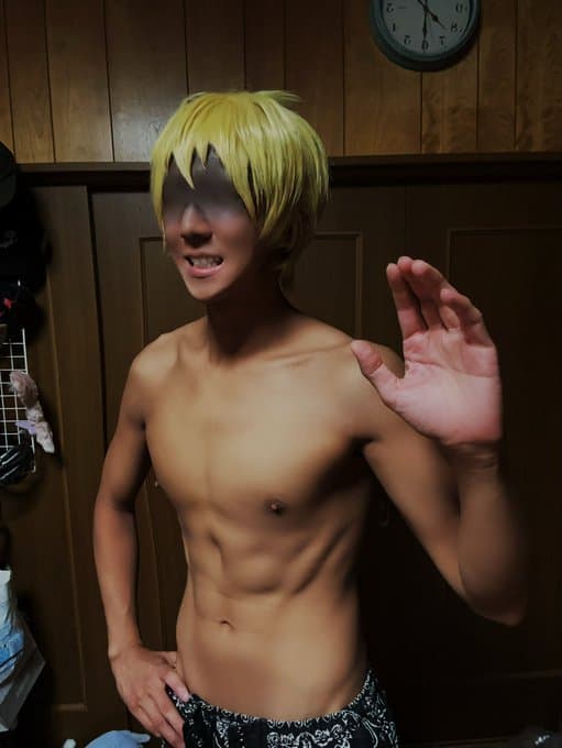 地味ハロウィン傑作選まとめ:同人誌で海辺でナンパしてくるモブ