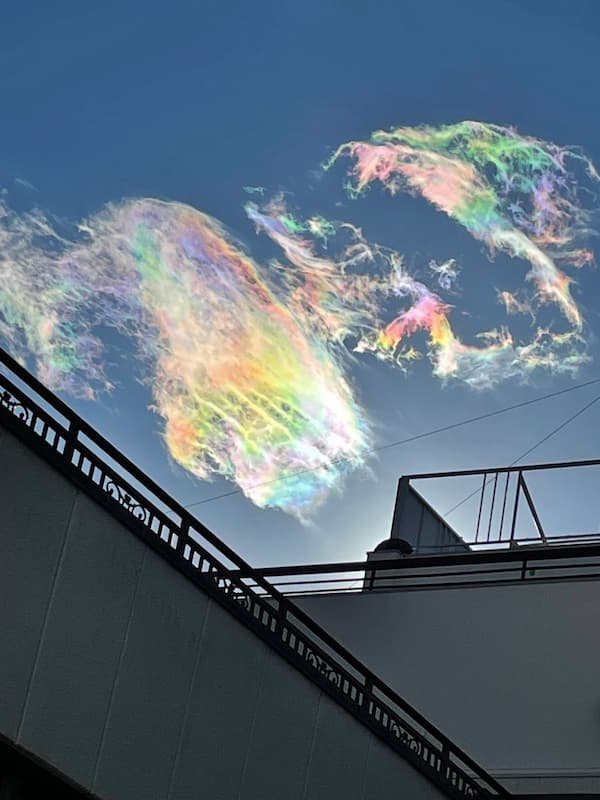 神秘的で奇跡を感じる写真・画像まとめ：デュエルマスターズのメンデルスゾーンに見える彩雲