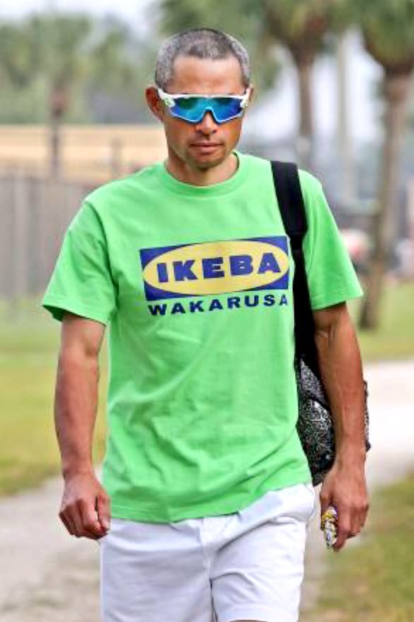 イチローのキャンプ中の面白いTシャツまとめ：IKEBA