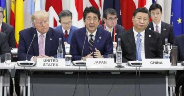 安倍元総理を中央にトランプ元大統領と習近平が並ぶ。これ合成じゃないんだよね。凄い写真だよ