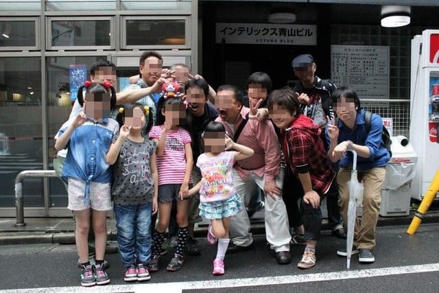 日本各地で今もなおジュニアアイドルやキッズアイドルの撮影会や抱っこ会や握手会が開催されている現実