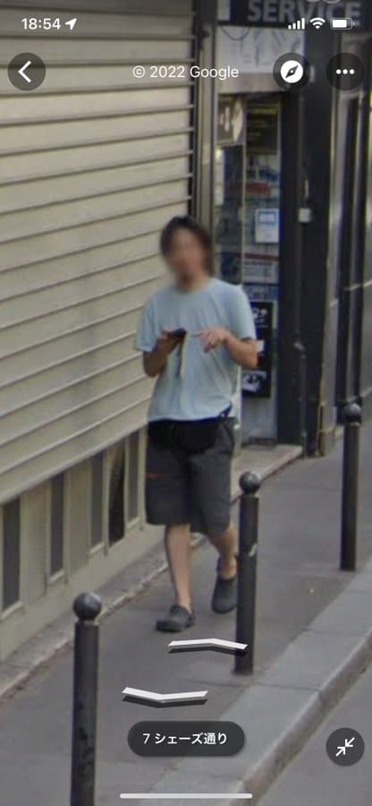 フランス・パリのGoogleストリートビューで「ひろゆき」！？『なんだろう モザイクかかってるのに誰だかわかるのやめてもらっていいですか』