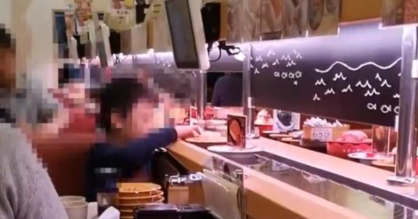 スシローでの子供による回転寿司テロが酷い【動画有】