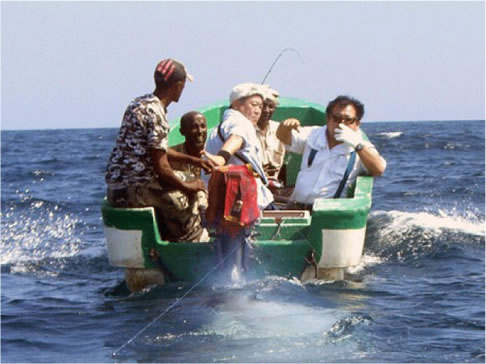 すしざんまい木村社長、ソマリアの海賊に船を与えマグロ買取を約束し海賊を撲滅していた
