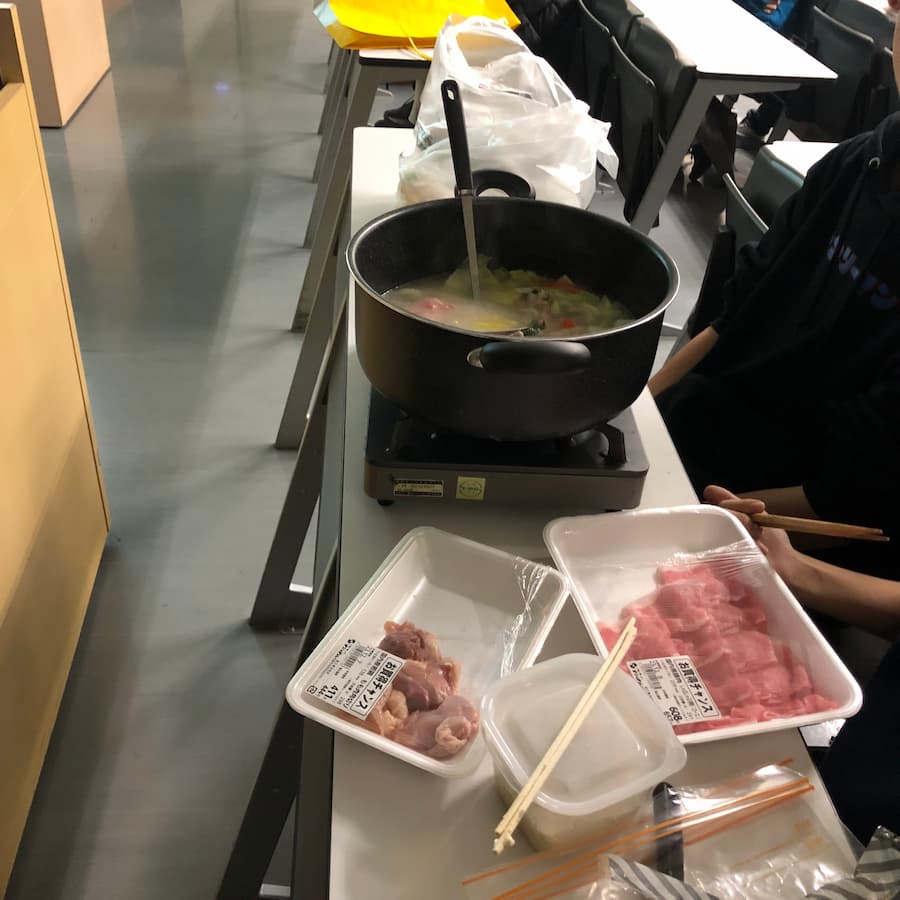 大阪市立大学の増田聡教授、「オレの授業で鍋やっていいよ」→本当に鍋をやる学生が現れSNS賛否両論